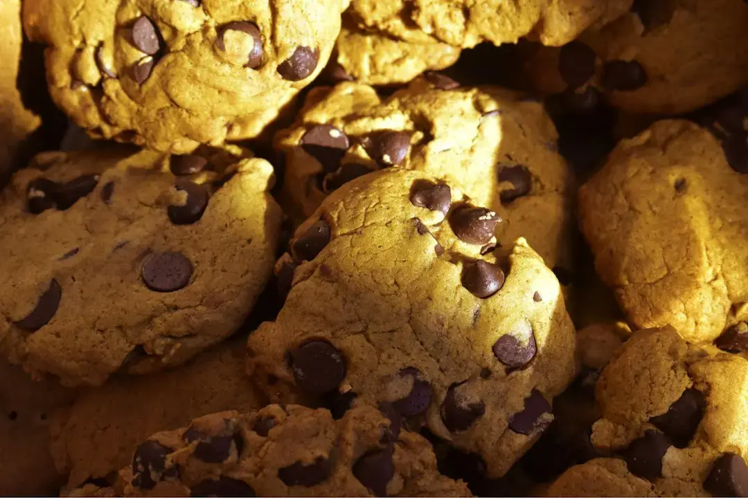 Pumpkin Crinkle Cookies Bring Fall Flavor to Classic Treat