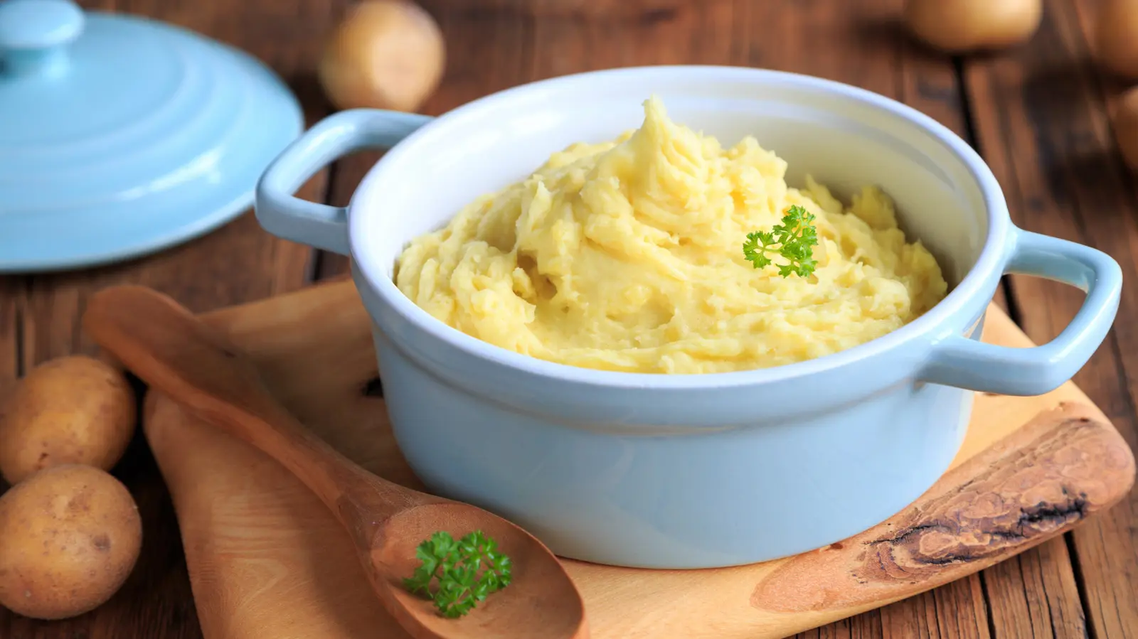 Mashed Potatoes Become a Cajun-Style Meal When You Add This Canned Soup