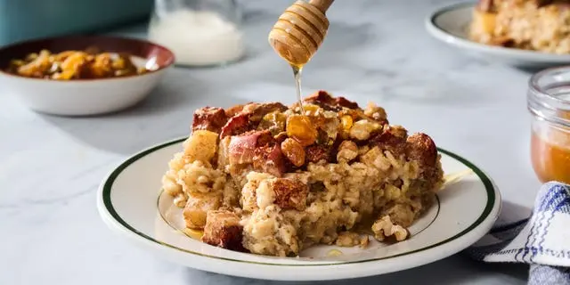 Make-Ahead Apple-Cinnamon Baked Oatmeal Offers Cozy Morning Solution