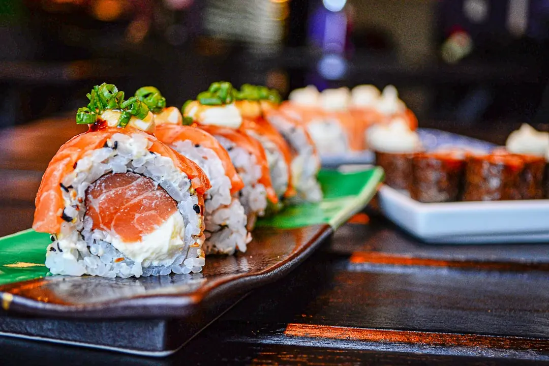 Quick Canned Tuna Sushi Satisfies Cravings Without Raw Fish