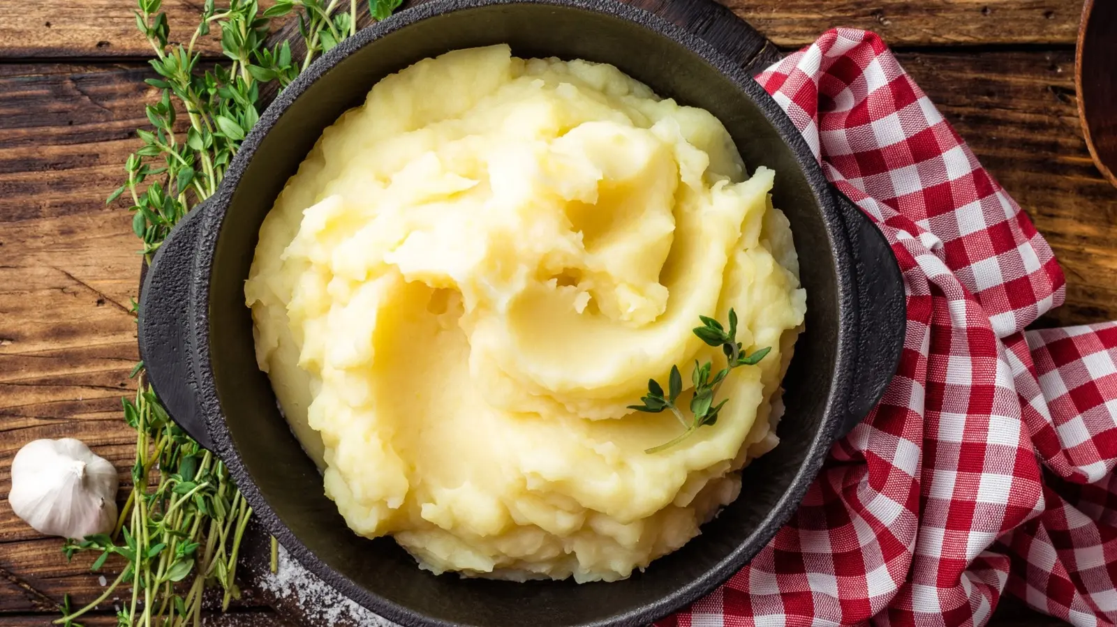 Russet Or Yukon Gold: Which Variety To Use For Your Steakhouse-Style Mashed Potatoes