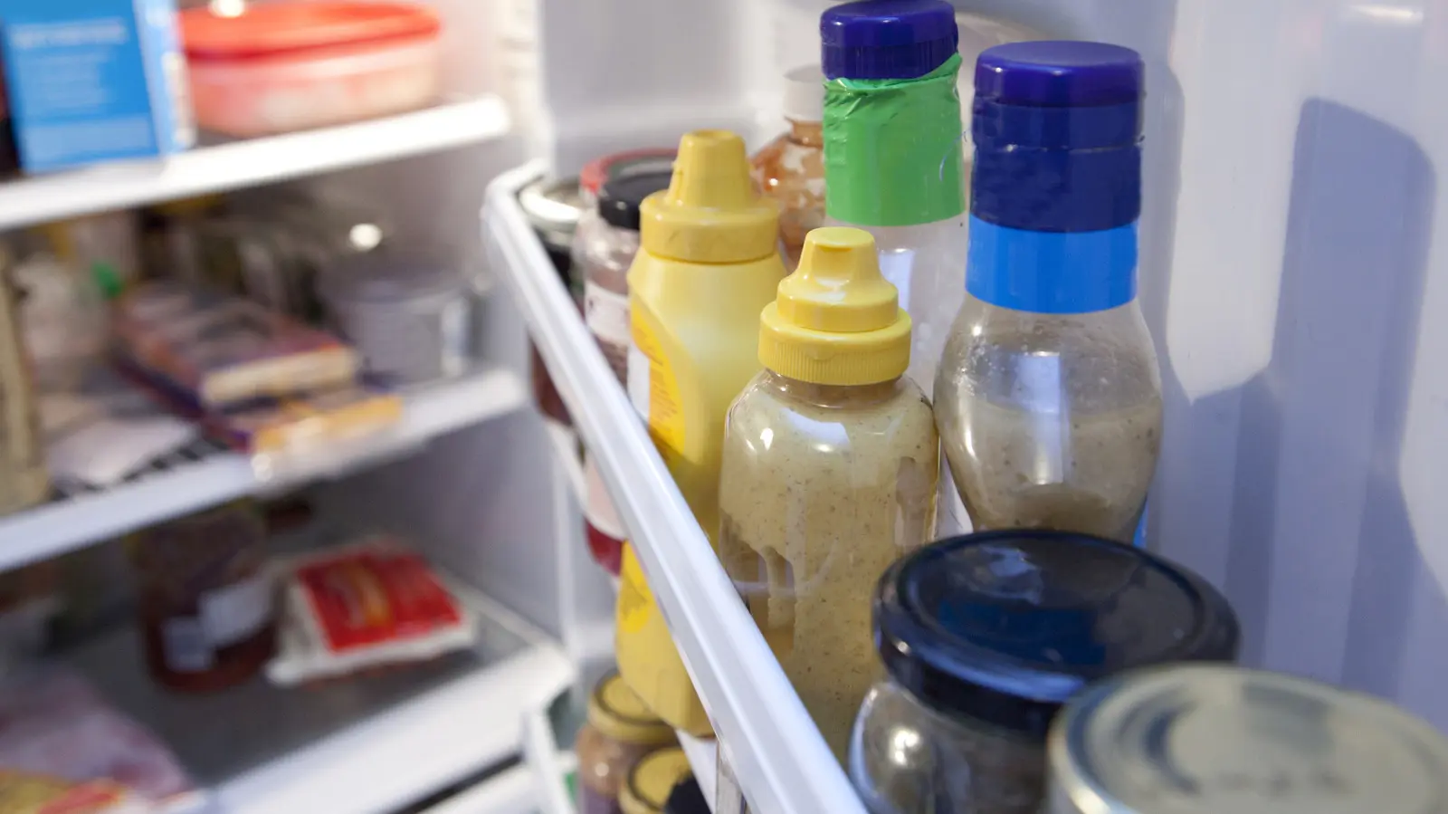 Goodbye Ketchup and Ranch: The Best Burgers Are Topped With This Dressing in Your Fridge