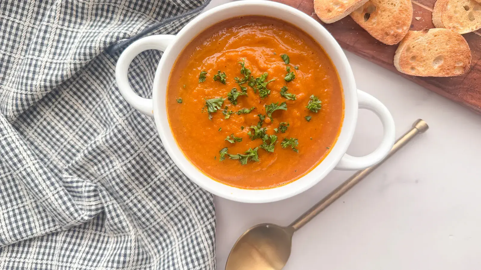 Smoky Sweetness: The Rise of Velvety Roasted Red Pepper Soup