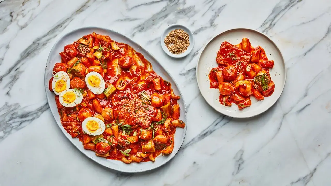 Spicy Korean Rice Cakes Get a Crispy-Sweet Makeover