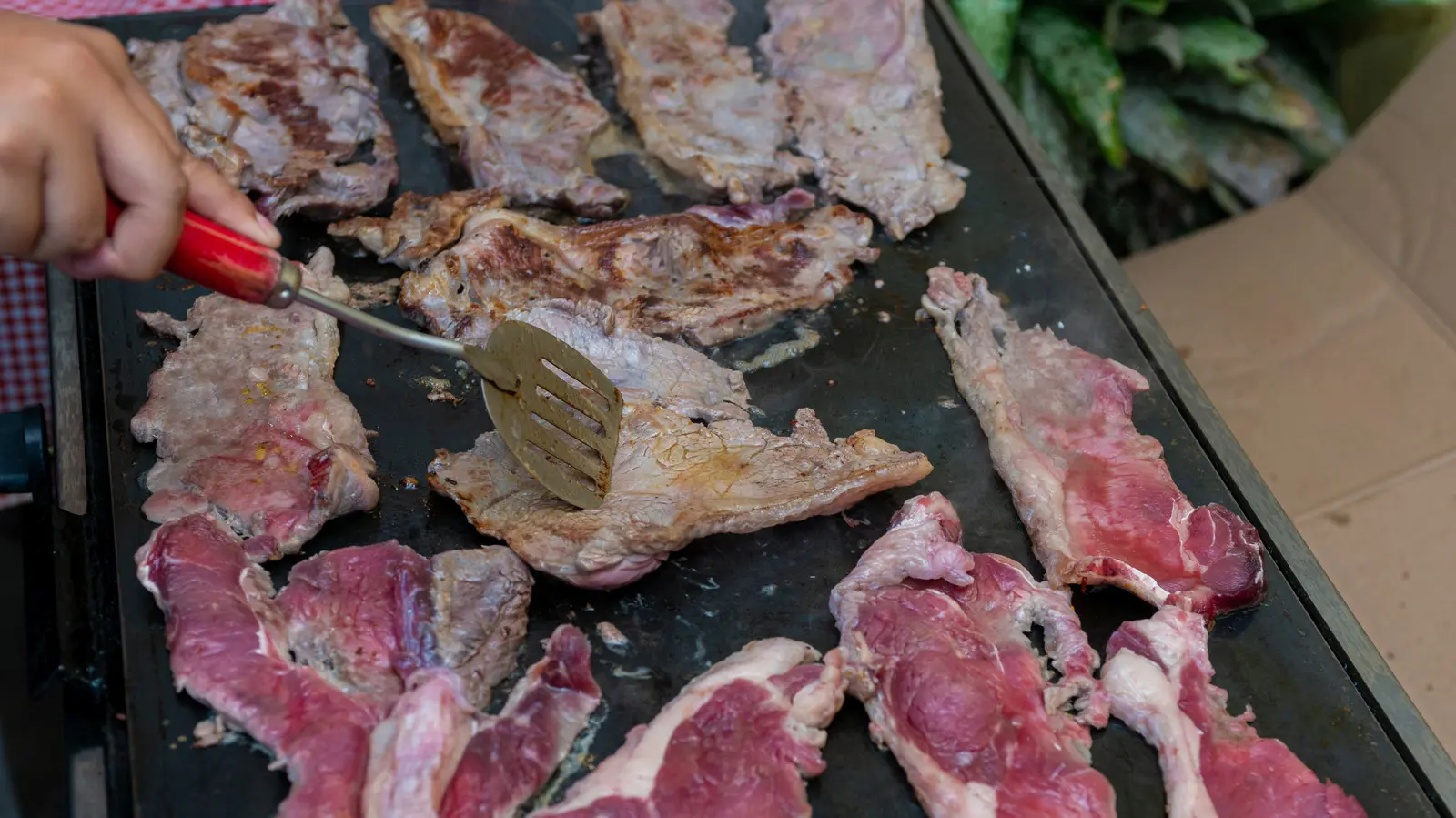 The Cuts Of Meat You Should Never Cook On A Flat-Top Grill