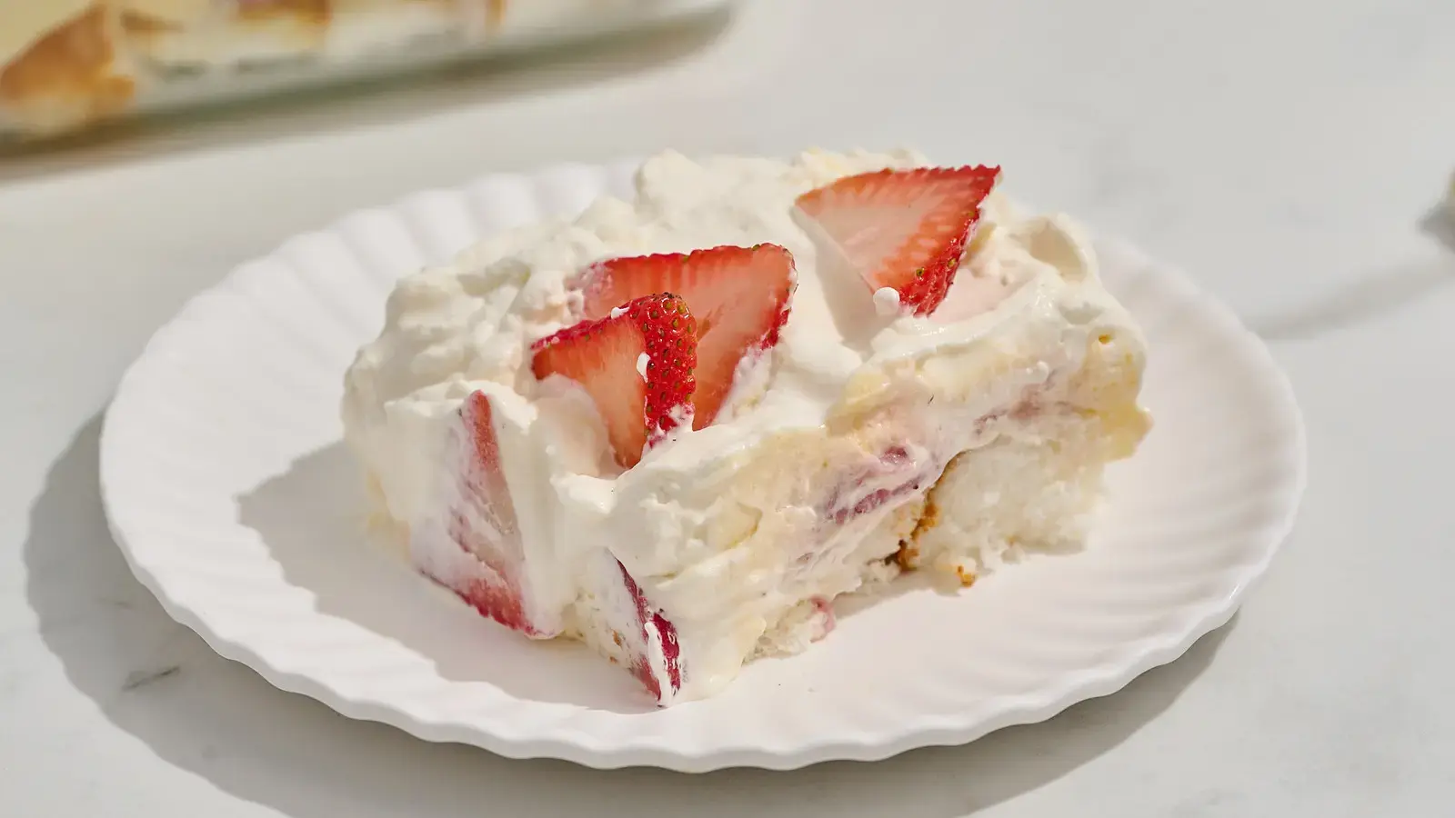 The Old-Fashioned Strawberry No-Bake Dessert That Deserves A Revival