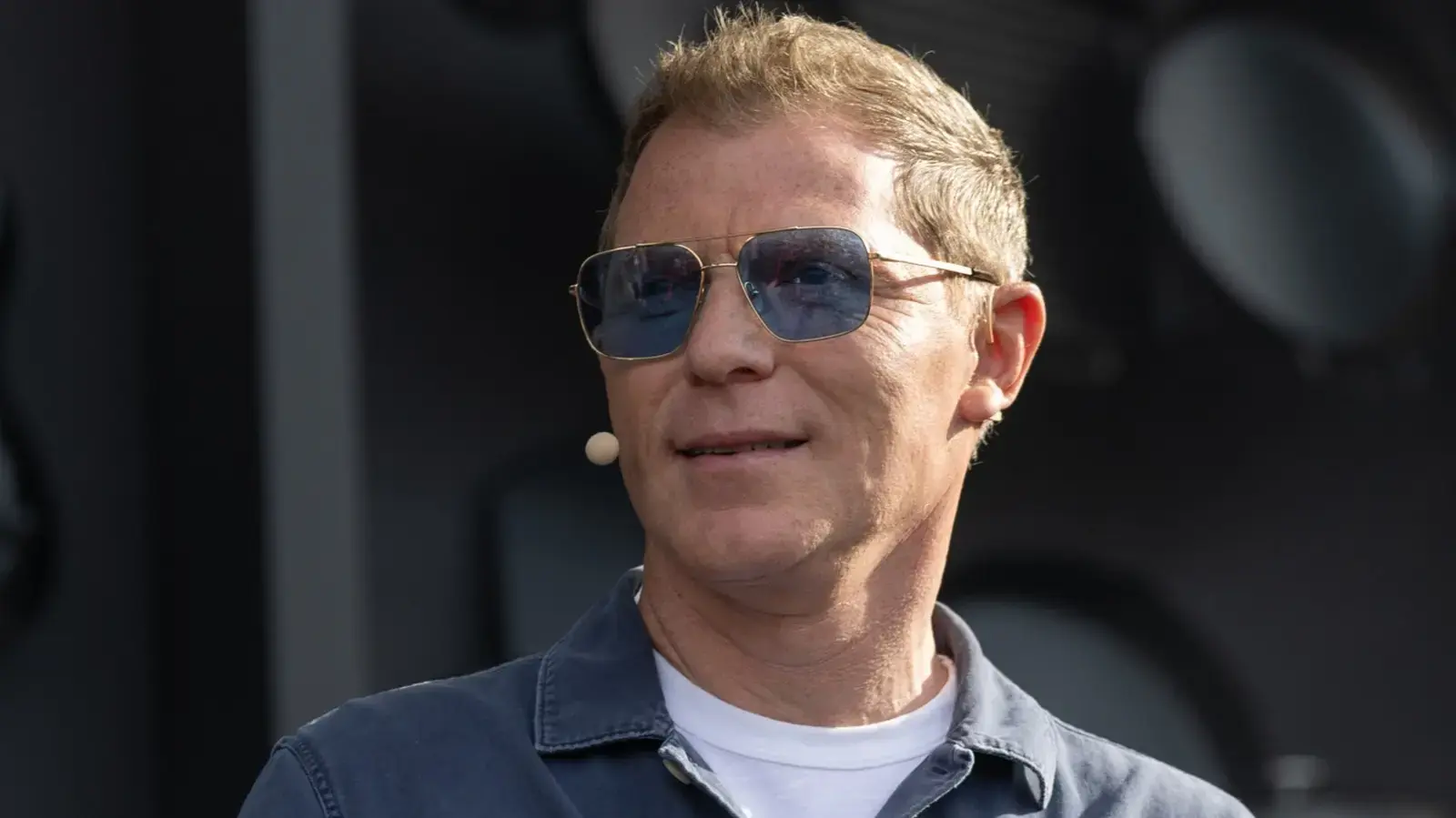 The Ultimate Secret Behind Bobby Flay's Top-Selling Burger