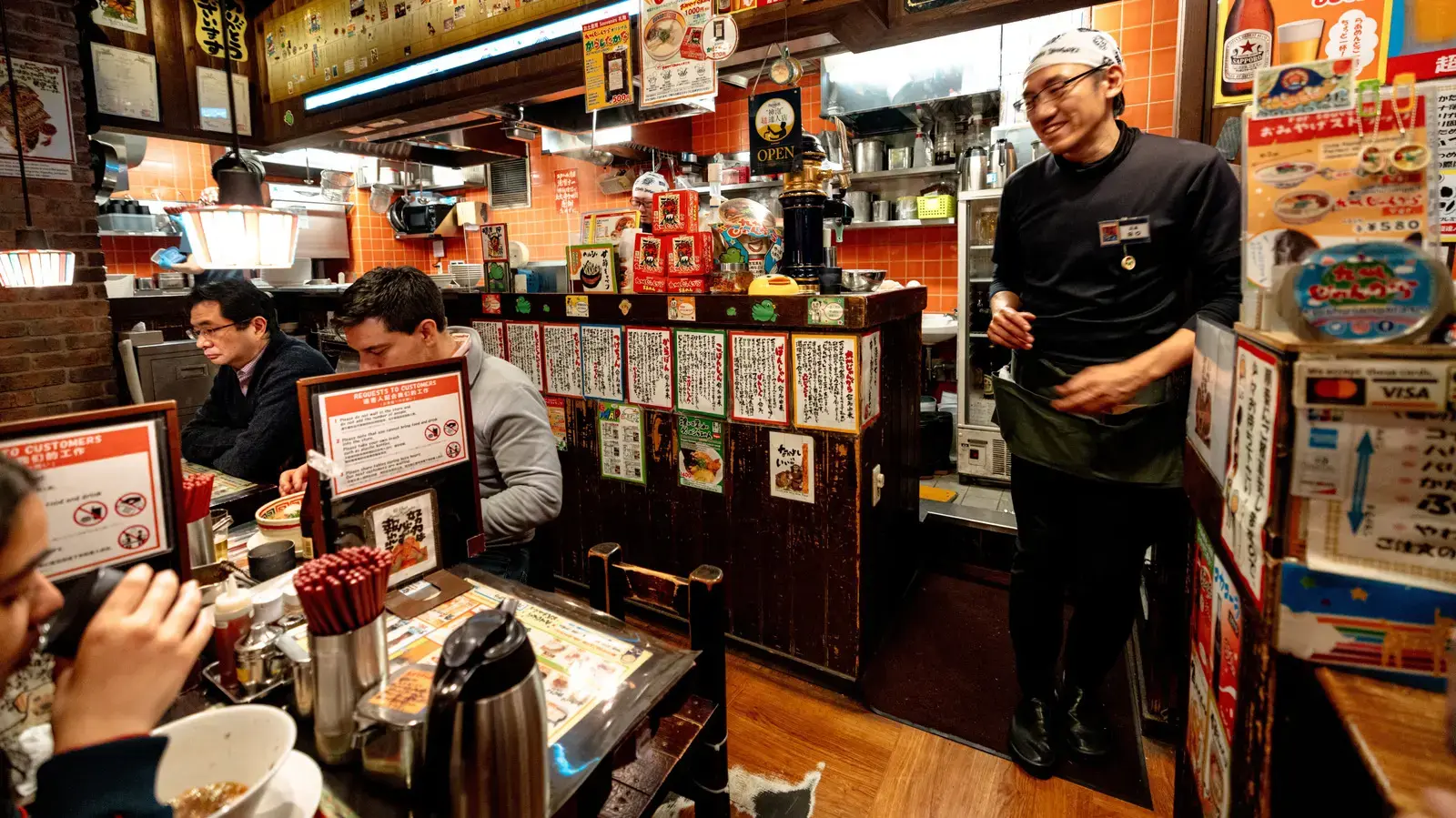 Why Japanese Ramen Restaurants Have Time Limits Are Surprising Tourists