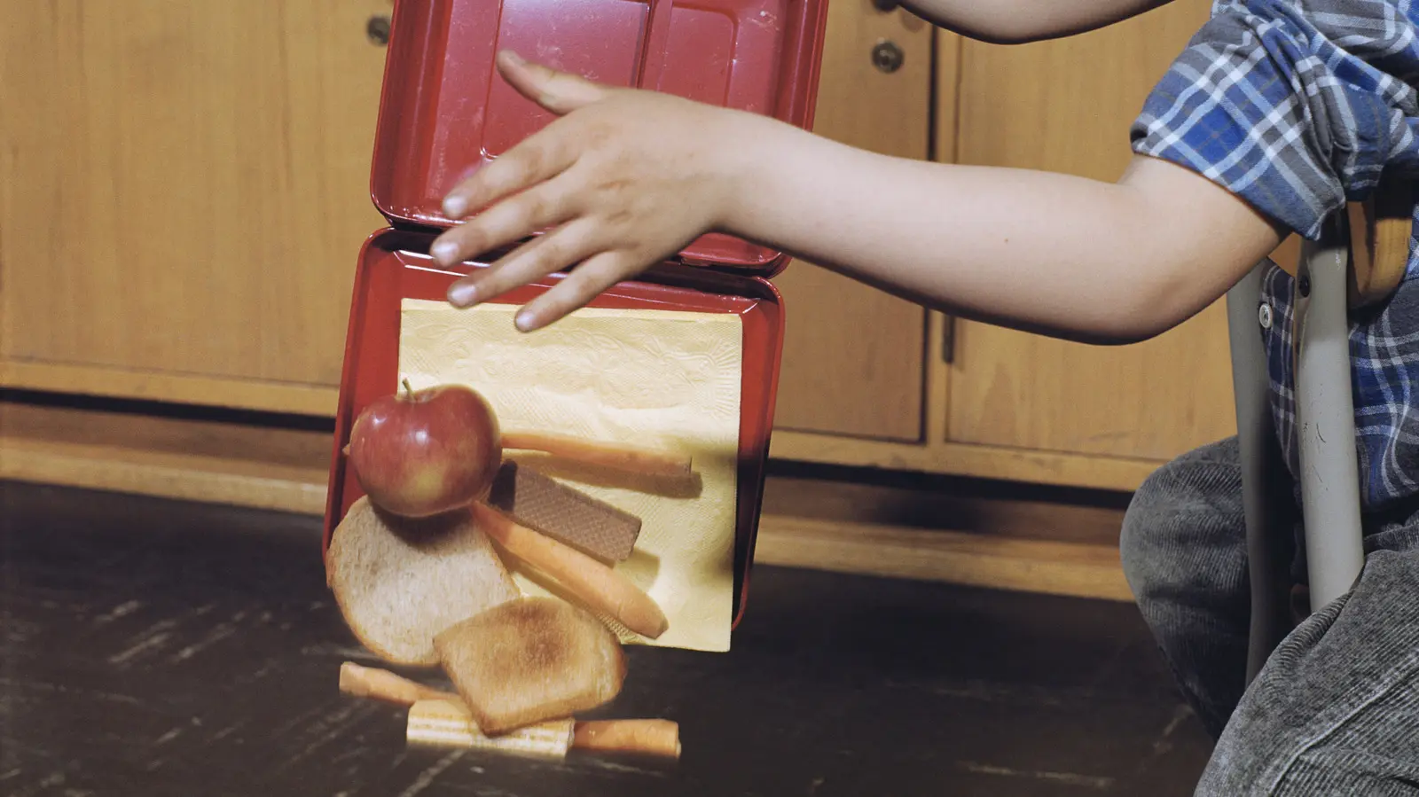 The 1950s School Lunch: Tuna, Hot Dog Buns and Nostalgic Simplicity
