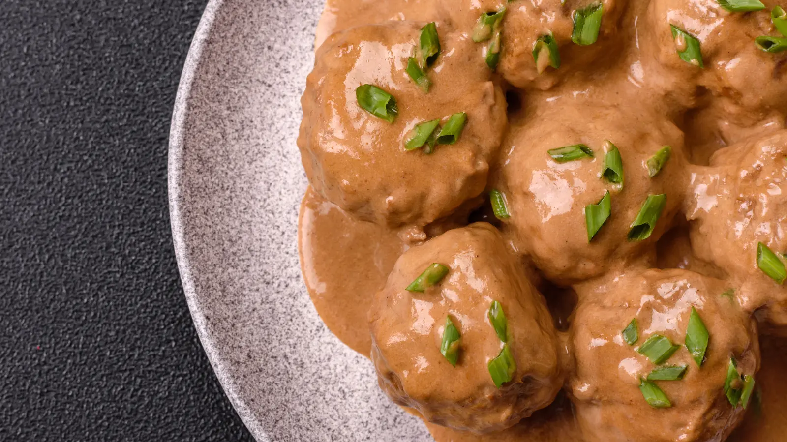 Quick 20-Minute Meatball Dinner Using Canned Soup