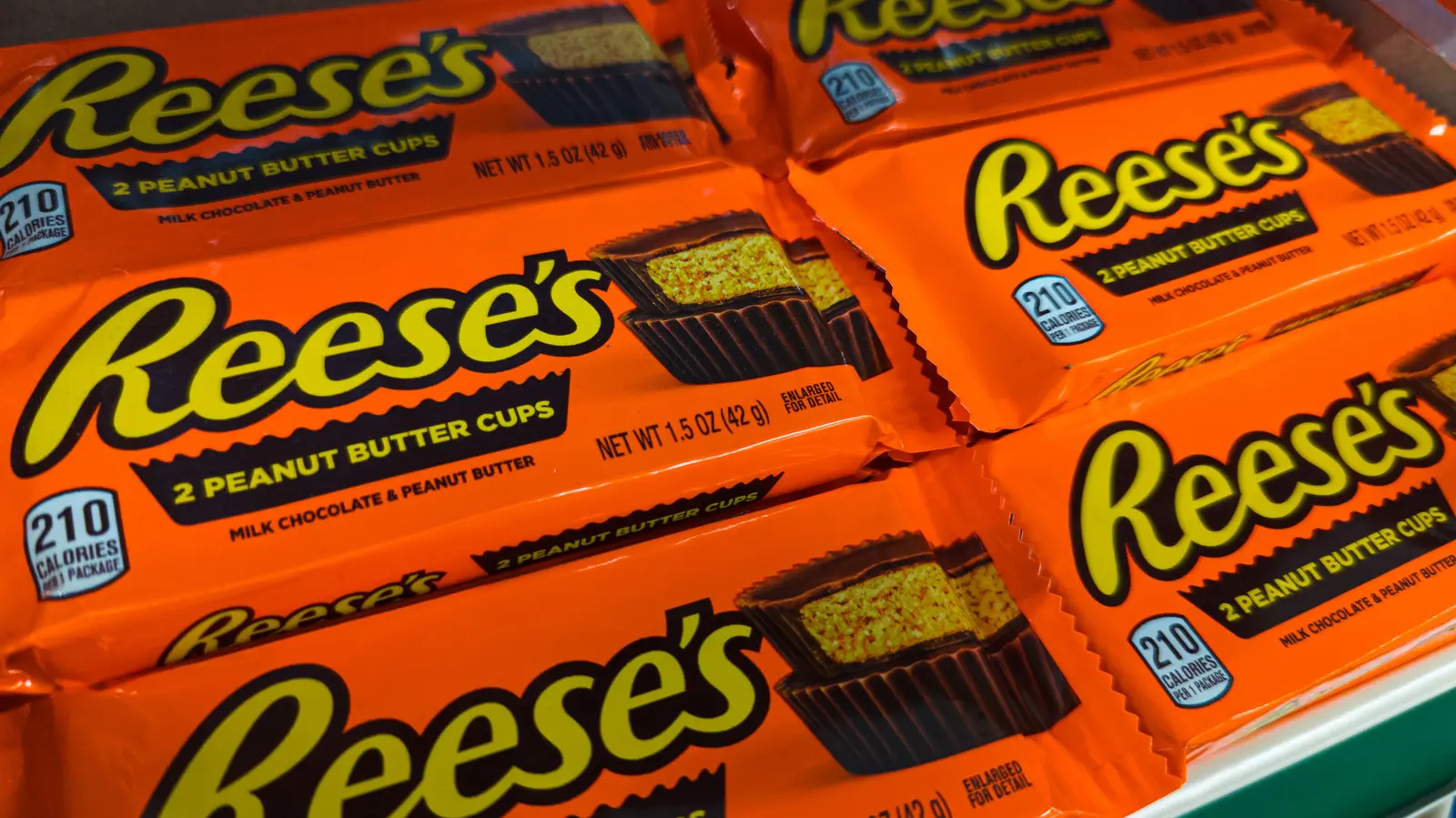 Reese's Peanut Butter Cups: 8 Discontinued Items That Don't Deserve A Comeback