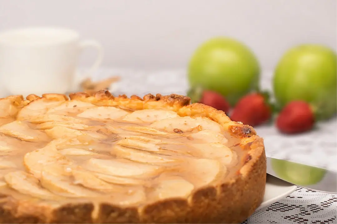 Apple Cider Doughnut Pie Brings Sweet Fall Flavors to the Table