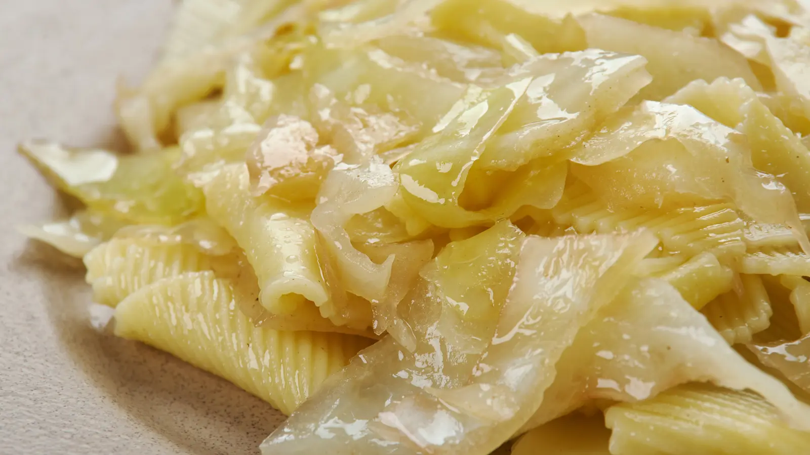 A Simple Cabbage Hack Reinvents Your Favorite Pasta Night
