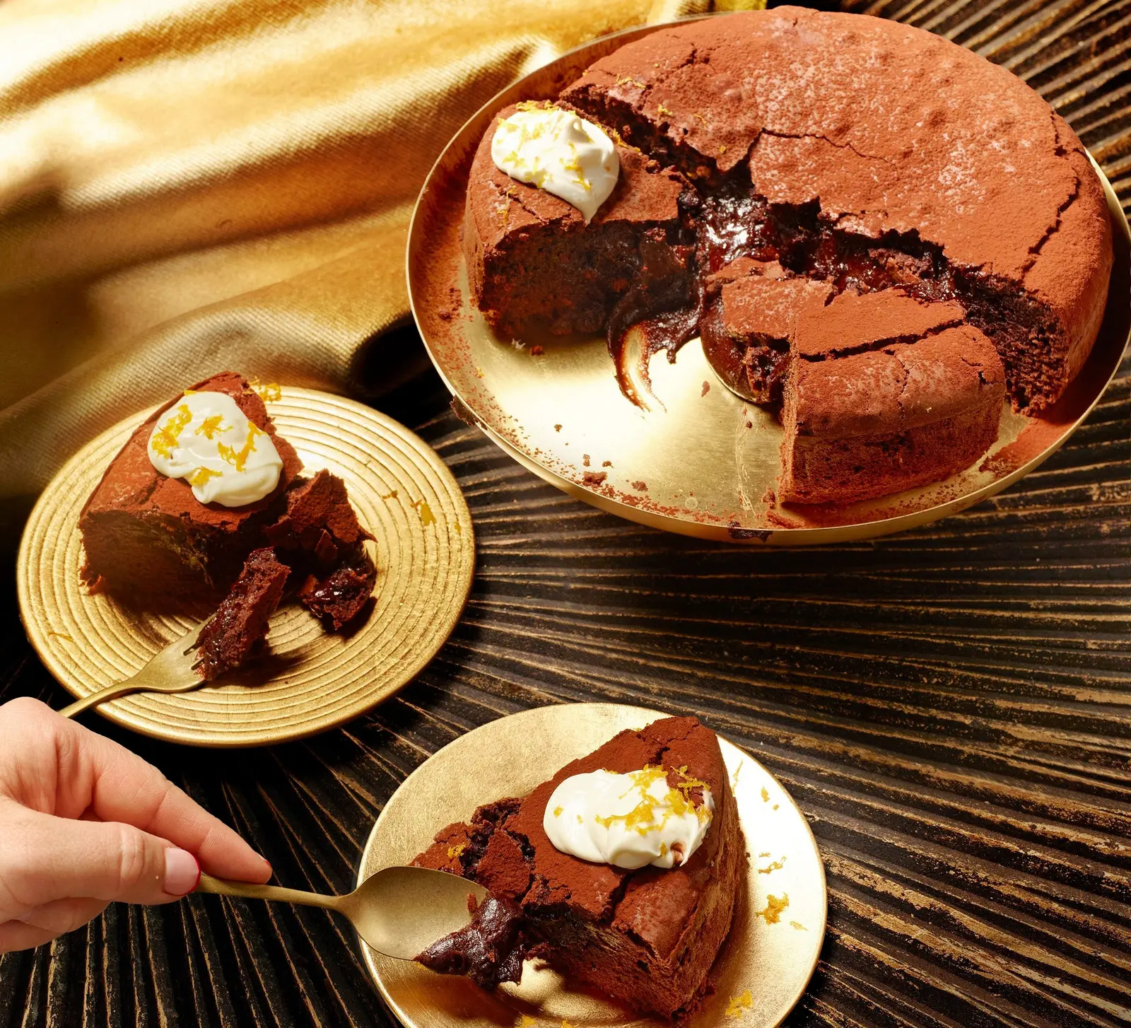 Chocolate and clementine fondant cake for festive holidays