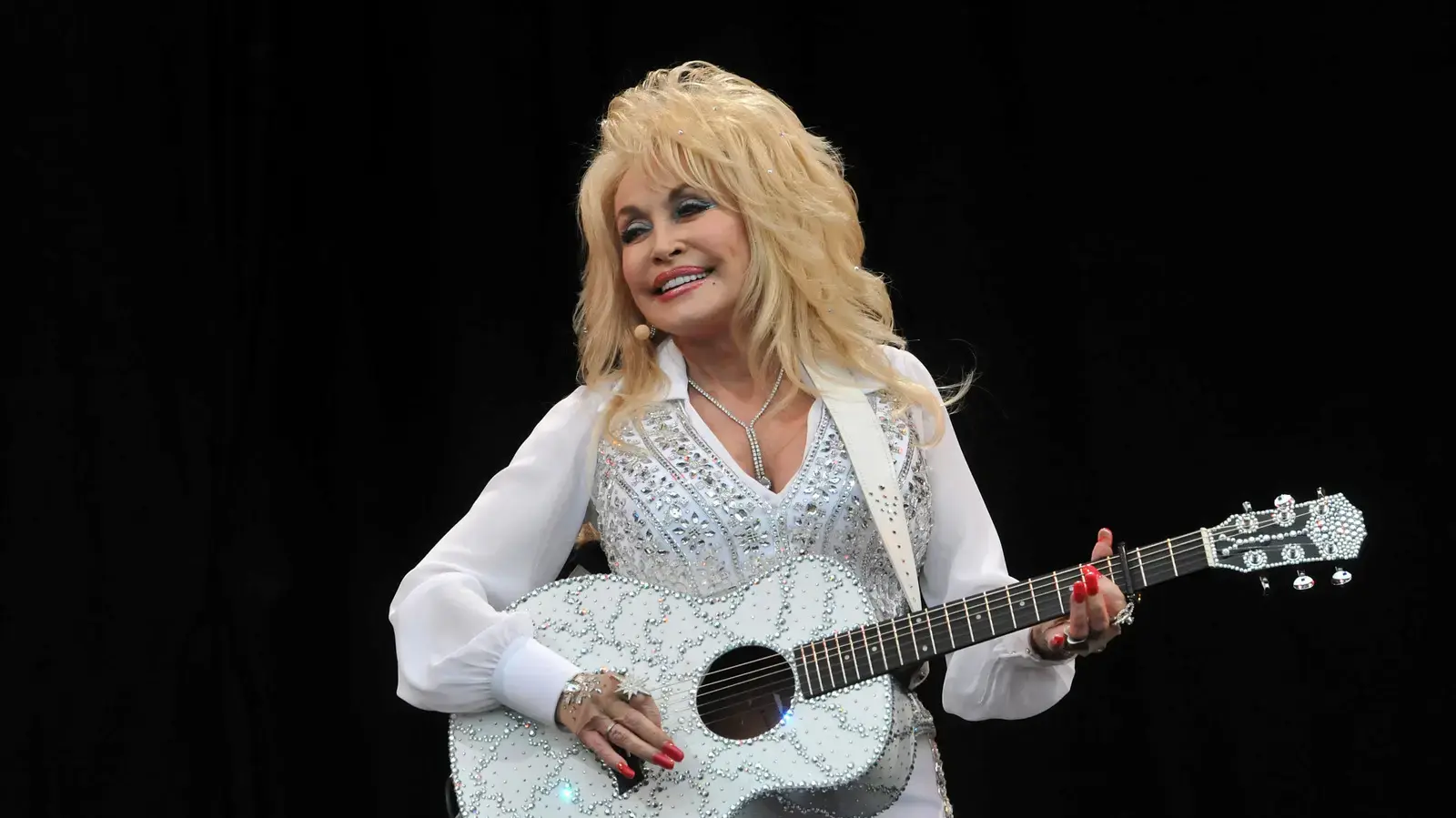 Dolly Parton’s Favorite Sunday Comfort Food Tradition