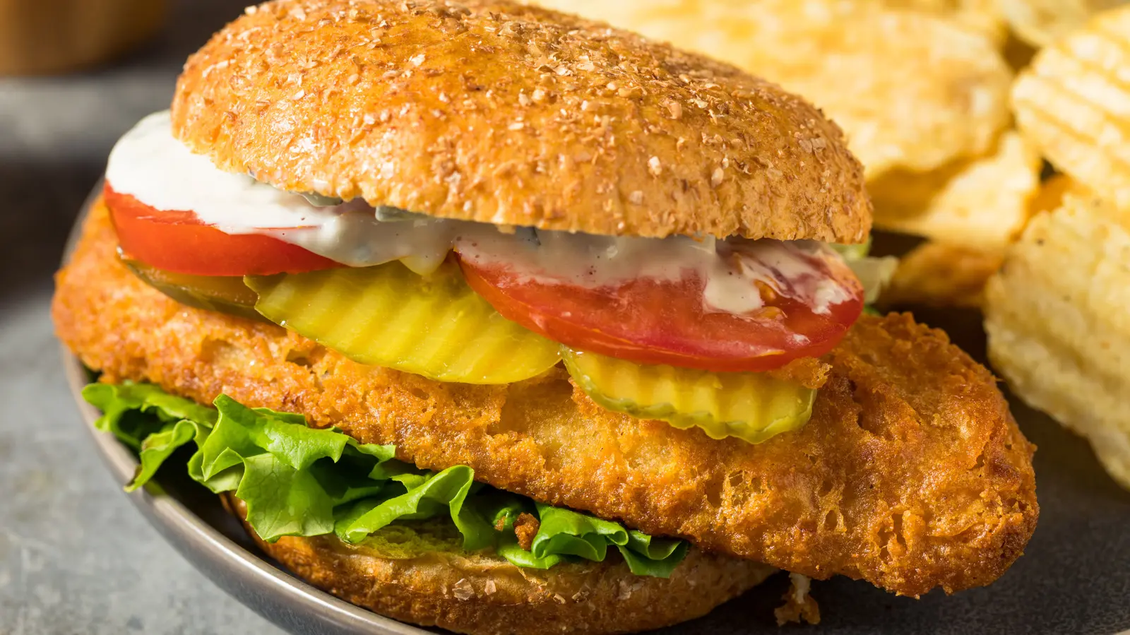 Easy Mayo Sauce Boosts Flavor in Fried Fish Sandwiches