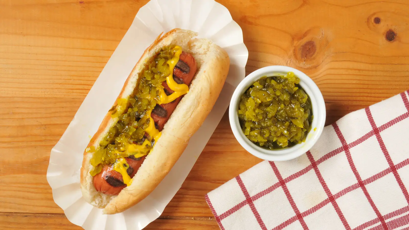 Elevate Your Next Cookout With Tangy Mexican Salsa Verde