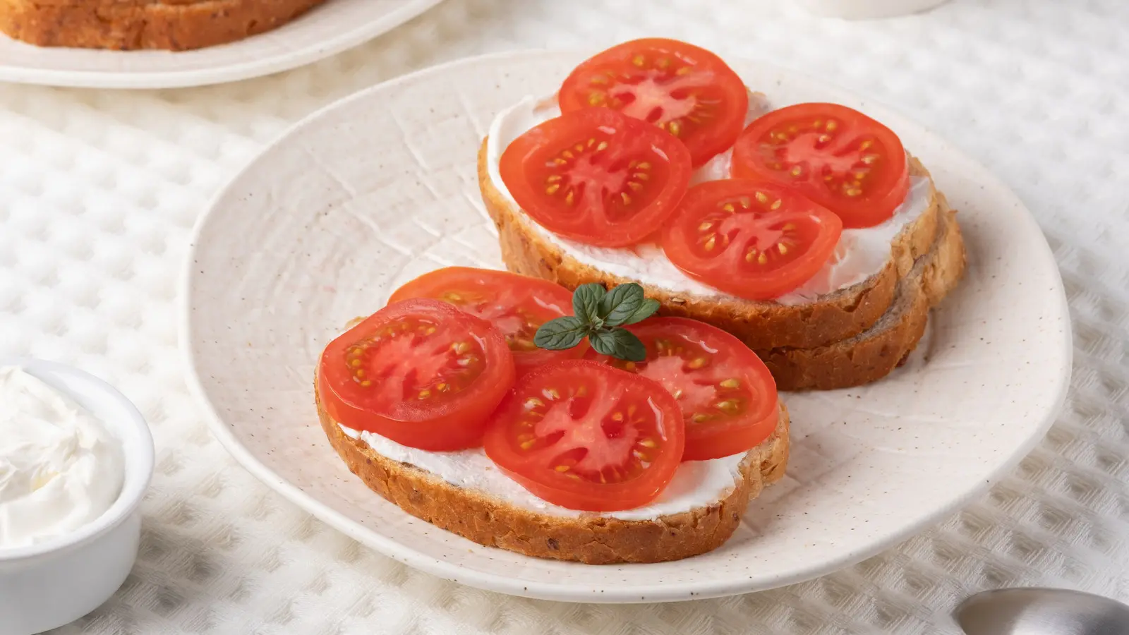 Elevate Your Summer Tomato Sandwich With Authentic Greek Spices
