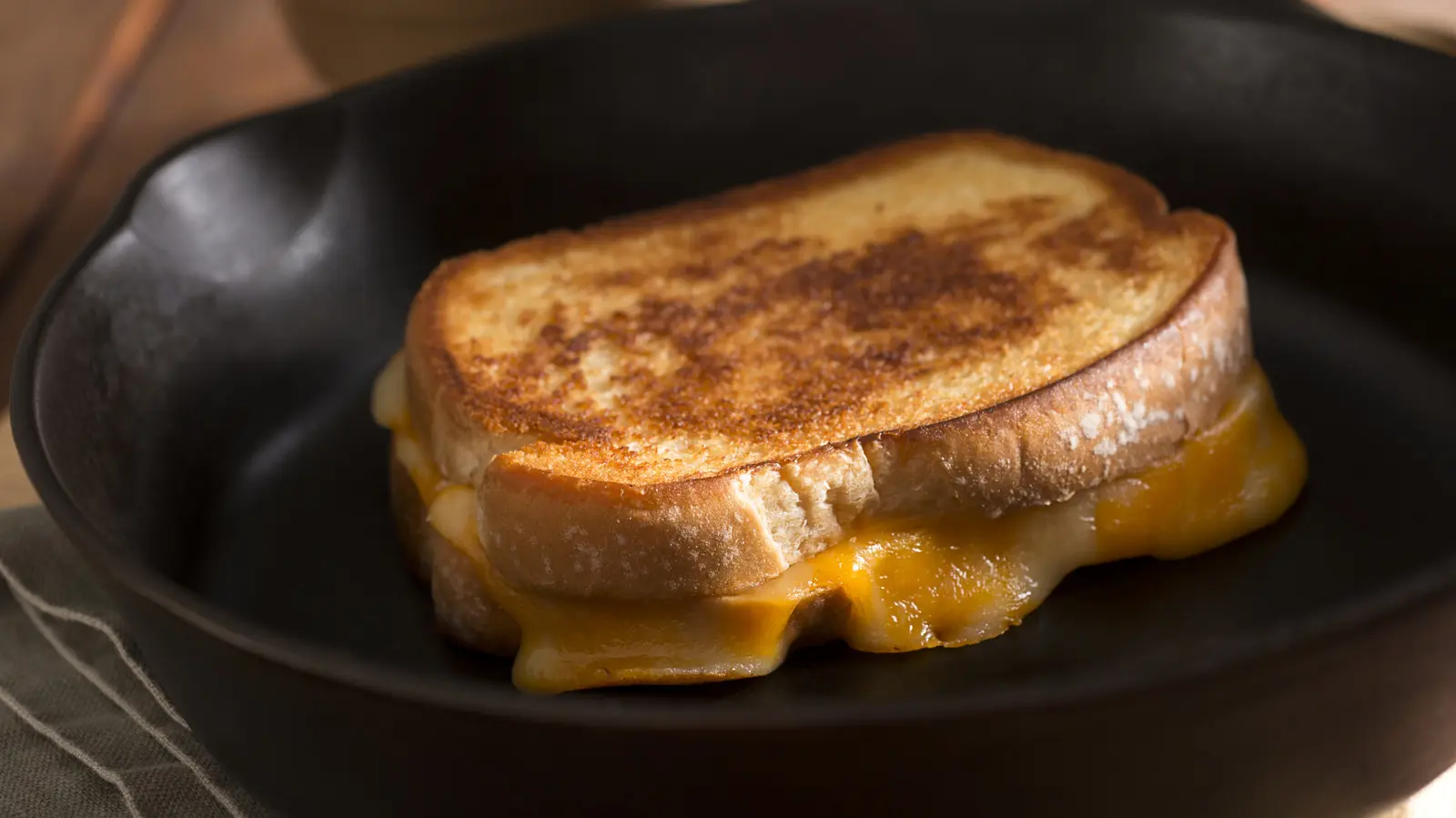 Grilled Cheese Gets A Major Flavor Boost With One Jarred Addition