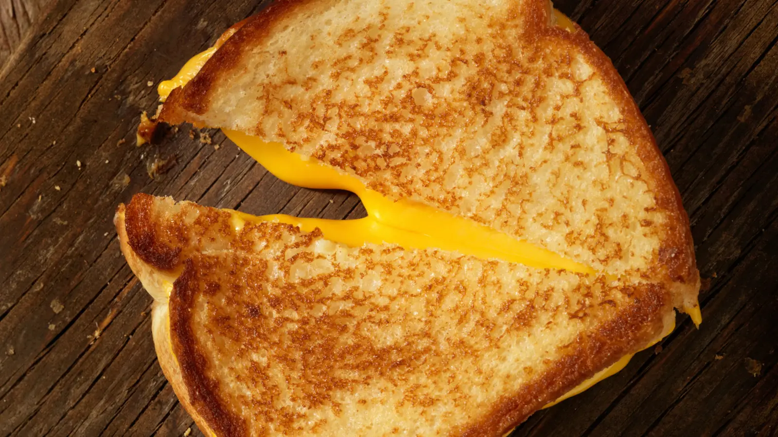 Grilled Cheese Gets a Major Upgrade With a Creamy Mexican Dip