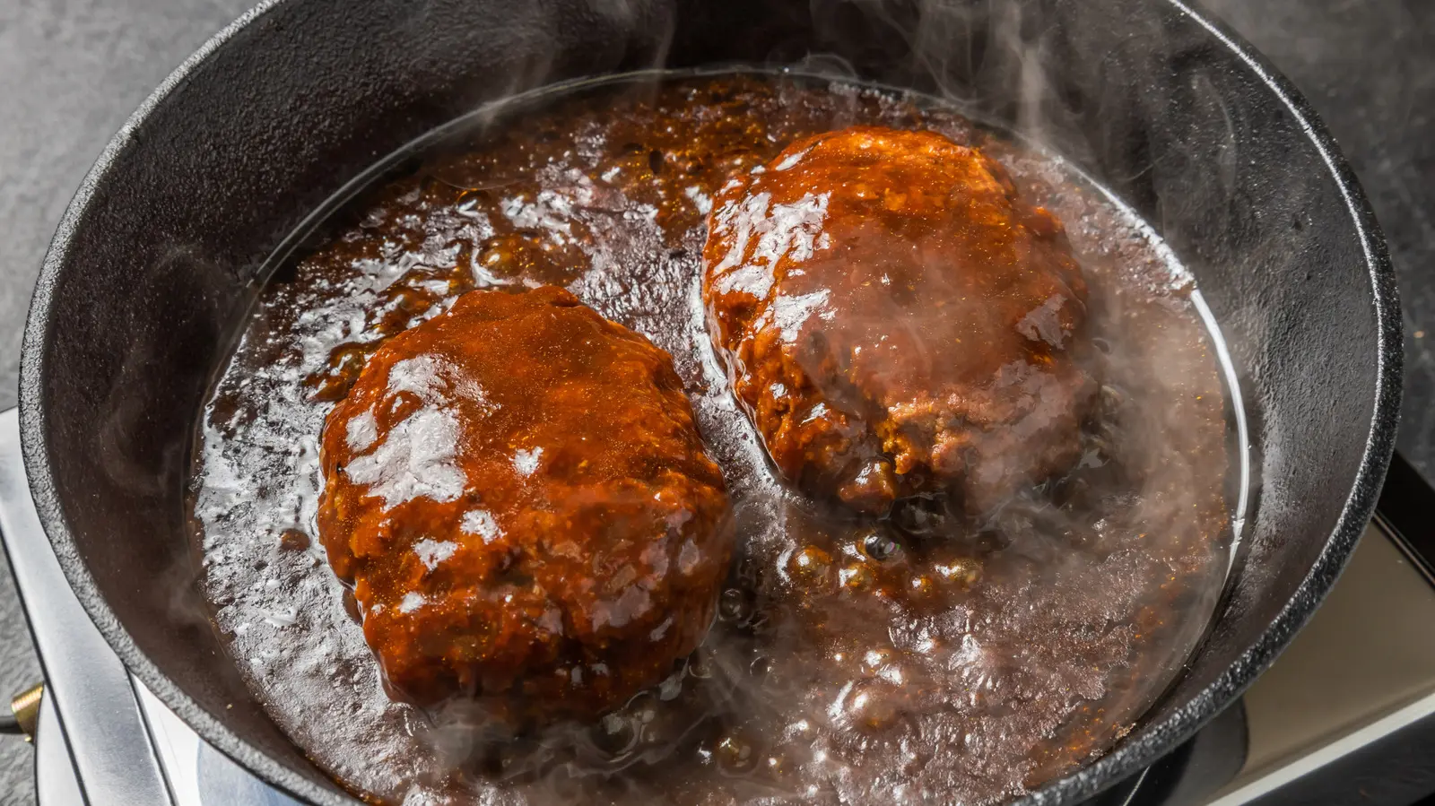 One Packet Mix Turns Ground Beef Into Classic Southern Country Gravy Dinner