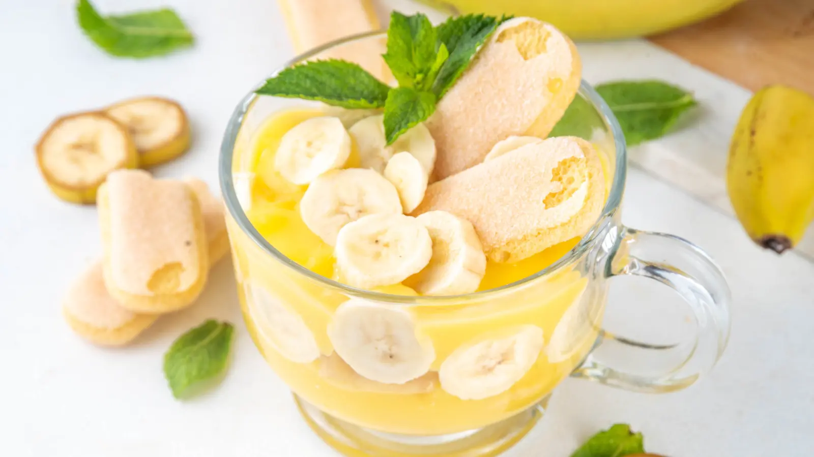 How Premade Cookie Dough And Jell-O Mix Combine To Make Adorable Mini Banana Pudding Cups