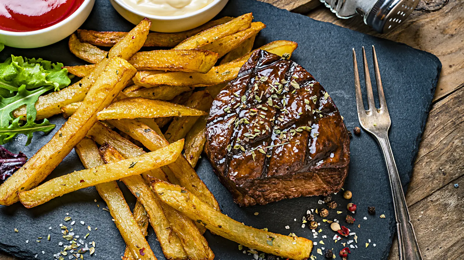 Old‑School Steak Marinade Revives Century‑Old Sauce for Tangy Flavor