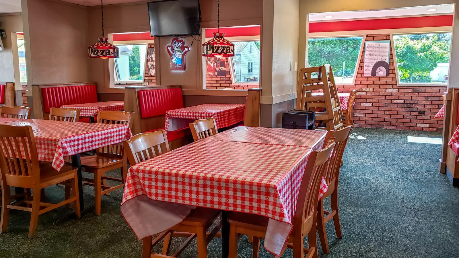 Pizza Hut Unwritten Rules Every Customer Should Know Before Ordering