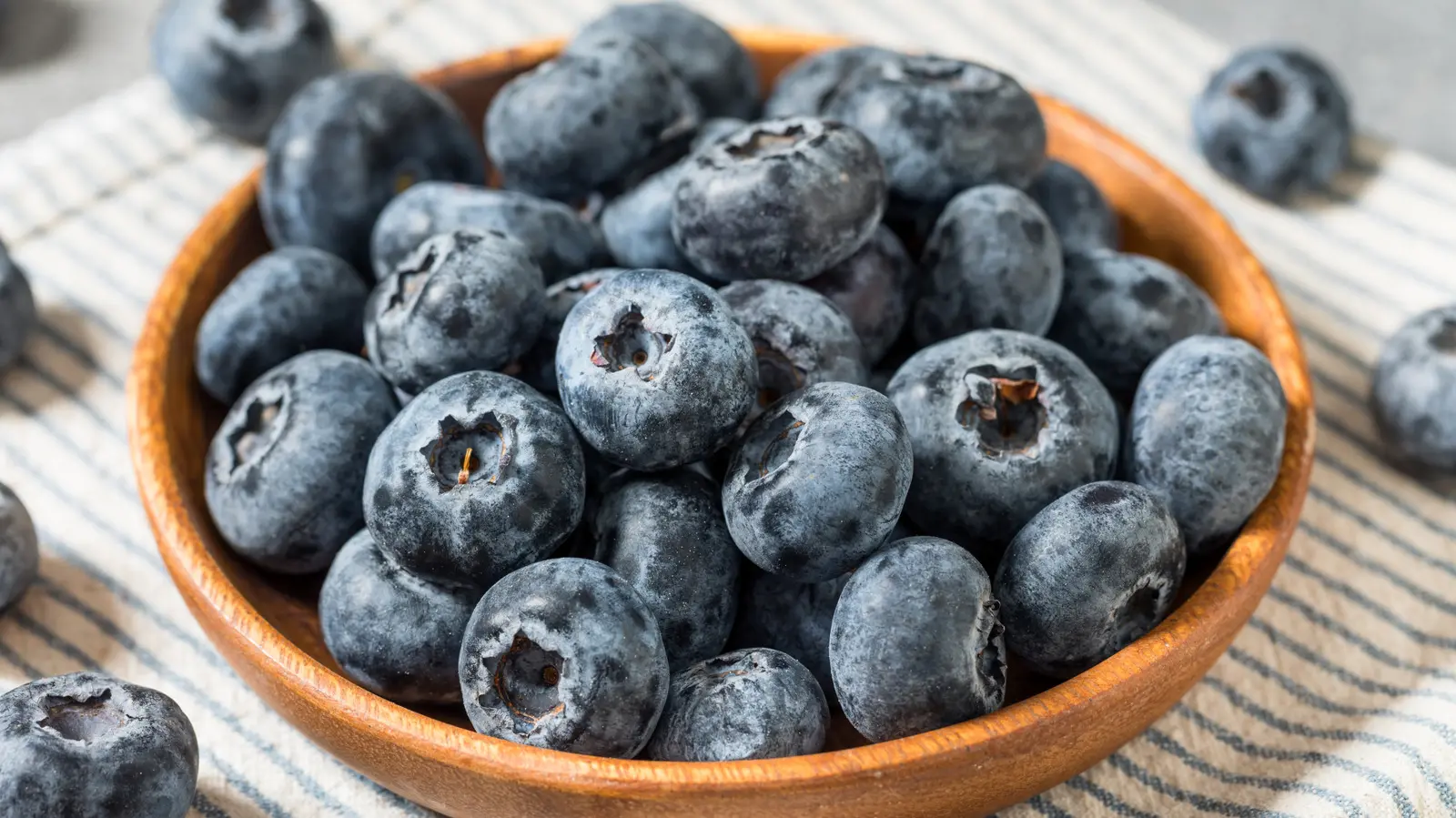 Quick Five-Minute Blueberry Dessert Recipe Uses Pantry Staples