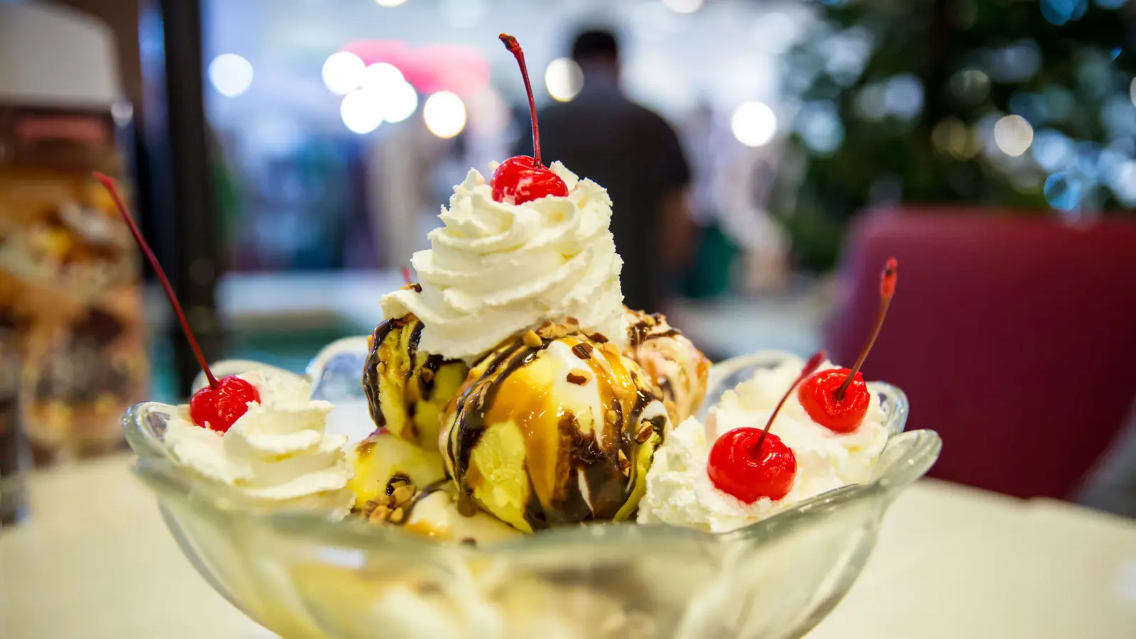 Boomers May Remember This '60s Ice Cream Parlor That Once Took Over Shopping Malls
