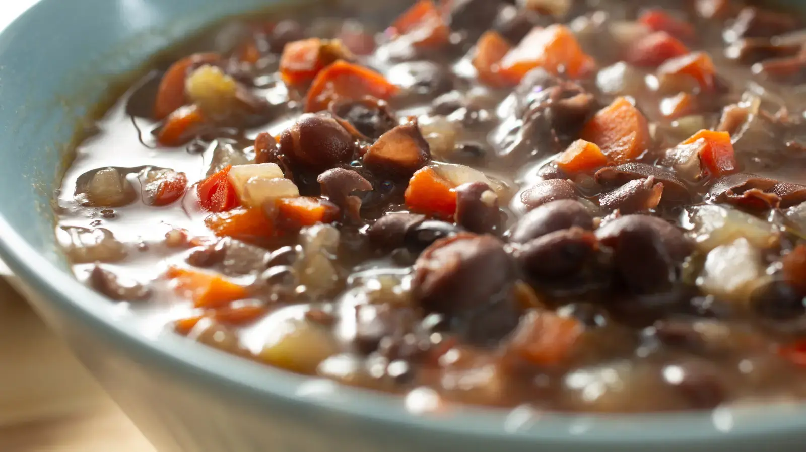 Smoked Turkey Leg Replaces Bacon In Cozy Bean Dishes