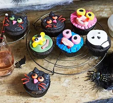 Spooky Black Velvet Cupcakes Bring Halloween Baking Joy to Homes