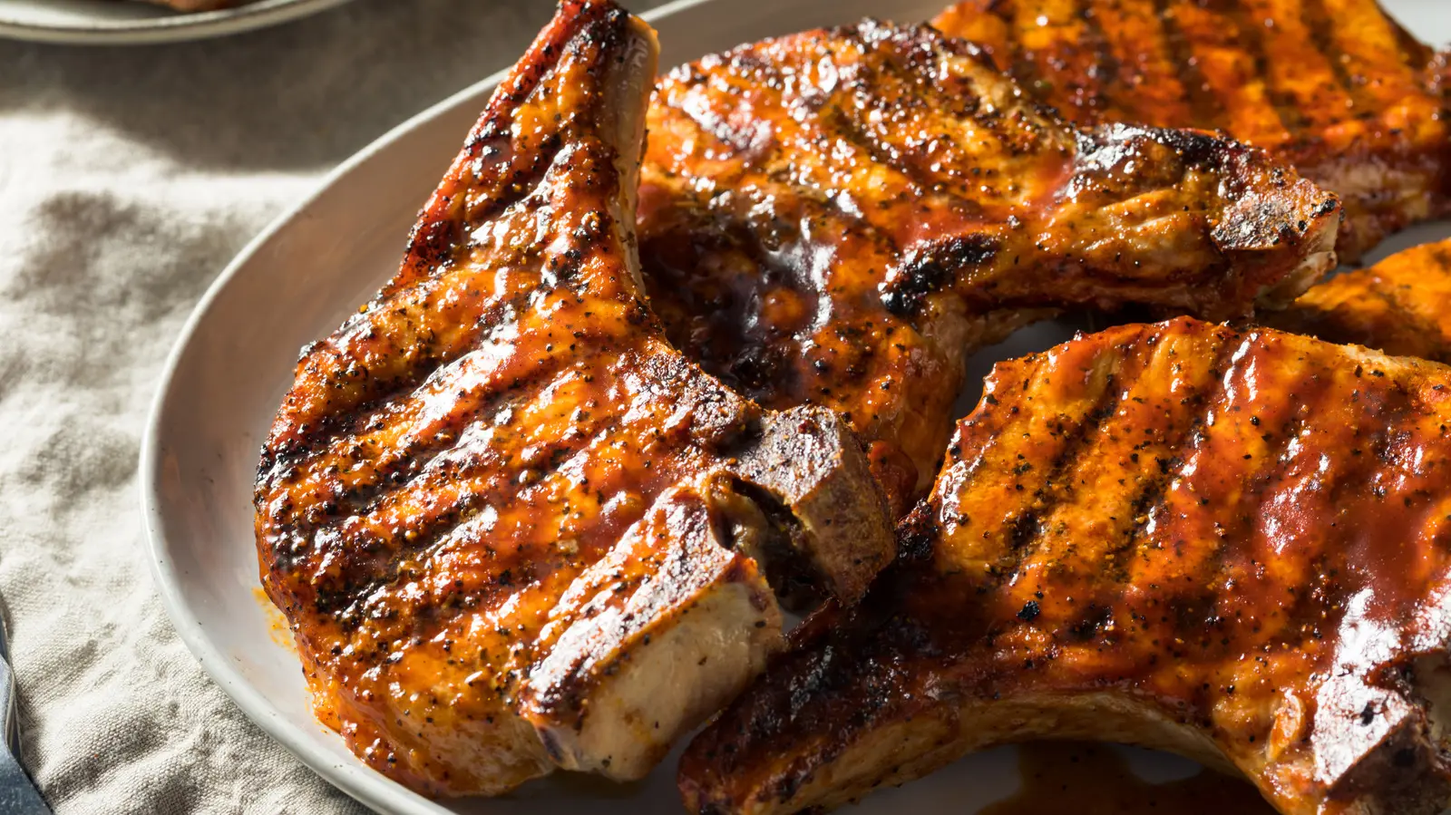 Sriracha Marinated Pork Chops Bring Bold, Mouth‑watering Flavor to the Table