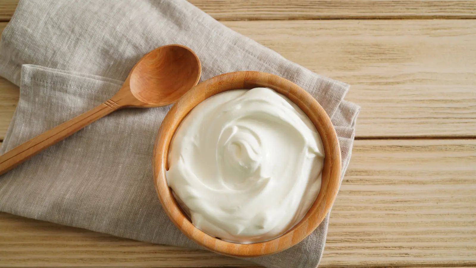 Turn Greek Yogurt Into A Sweet Fall Dessert With Just One Fresh Addition