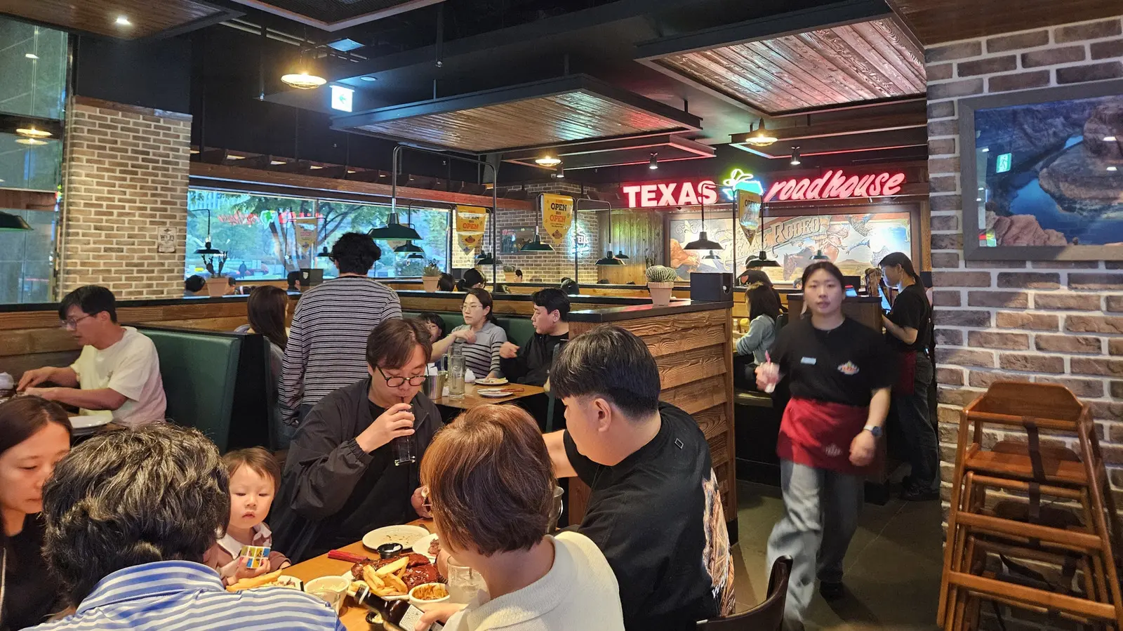 Smart Dining Strategies at Texas Roadhouse