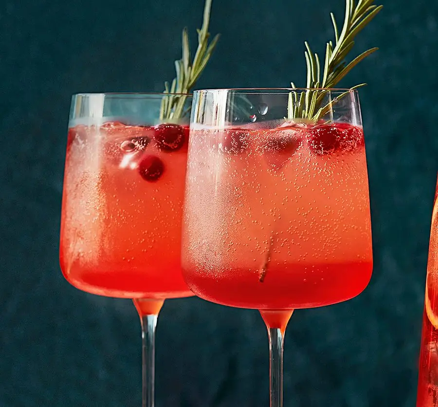 Top-Rated Festive Christmas Drinks and Cocktail Recipes